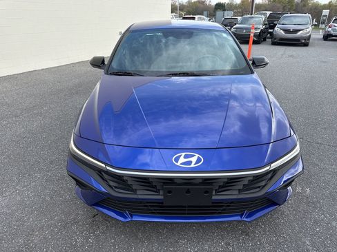 Certified 2025 Hyundai Elantra Sport image 2