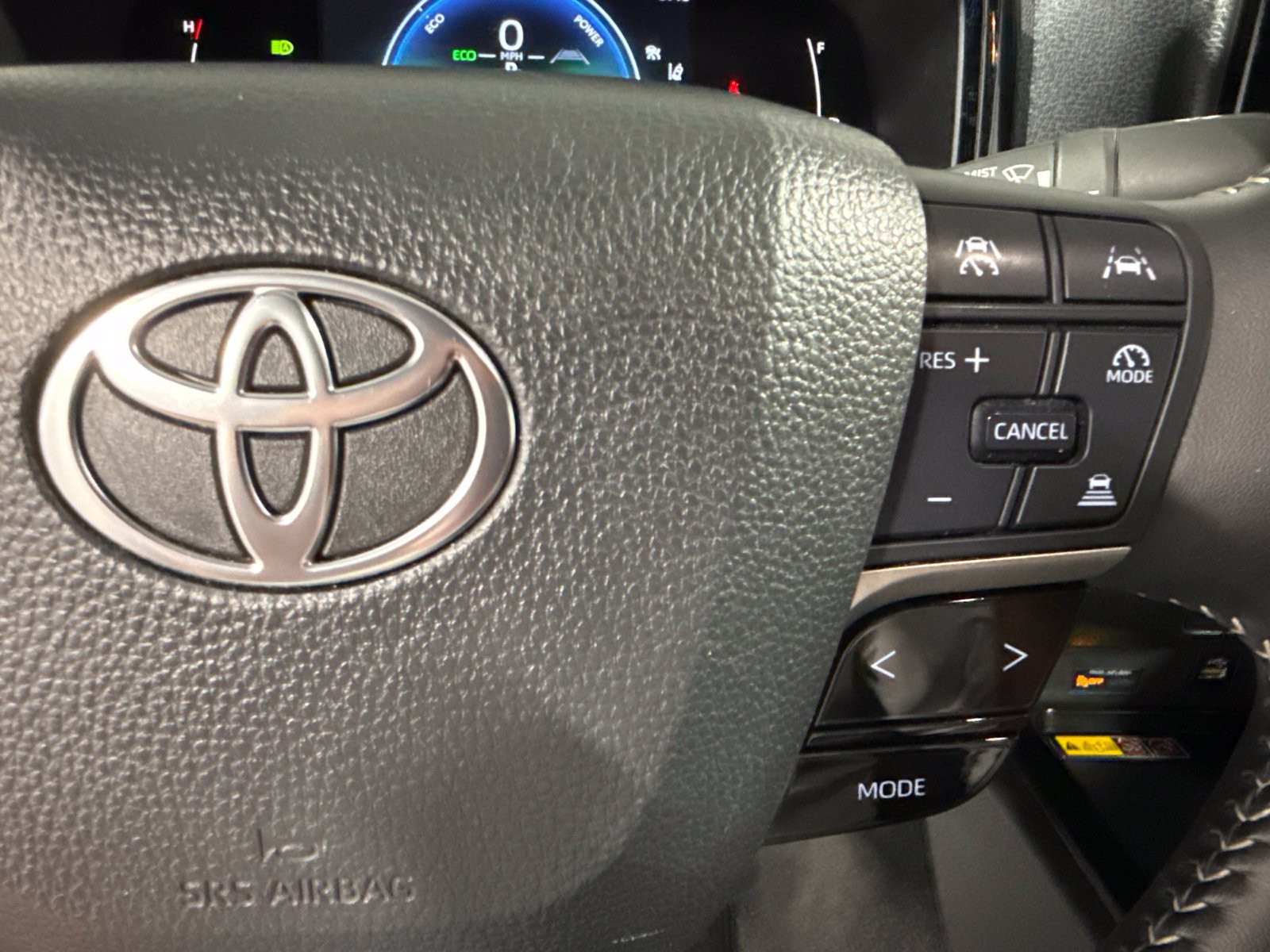 Used 2025 Toyota Camry SE FWD image 35