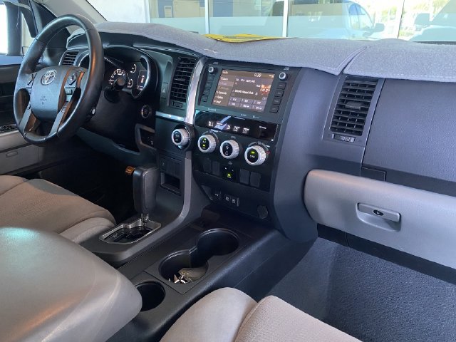 Used 2020 Toyota Sequoia SR5 w/ Carpet Mat Package (TMS) RWD image 11