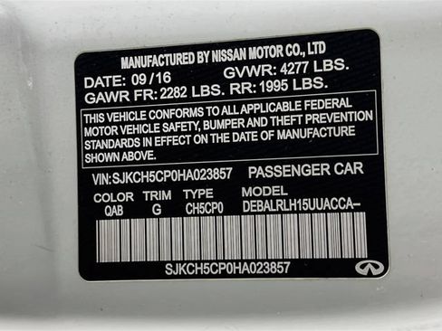 Used 2017 INFINITI QX30 Premium w/ Navigation Package FWD image 27