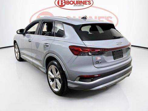 Used 2023 Audi Q4 e-tron Prestige AWD/4WD image 9