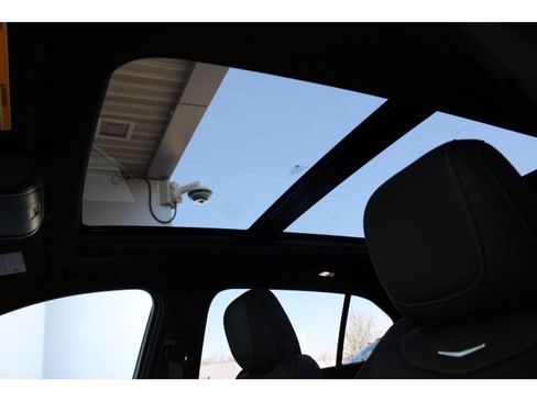 New 2025 Cadillac XT4 Premium Luxury w/ Cold Weather Package image 9