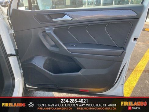 New 2024 Volkswagen Tiguan SE image 51