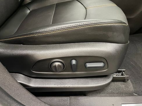 Certified 2024 Chevrolet Equinox Premier image 37