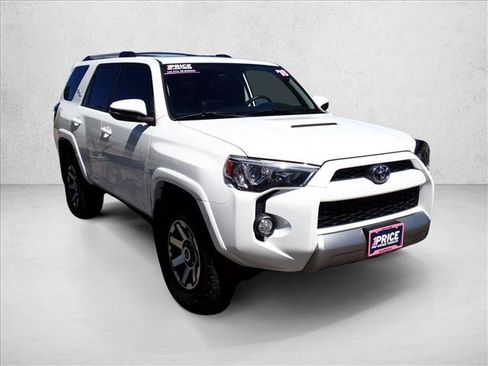 Used 2018 Toyota 4Runner TRD Off-Road Premium AWD/4WD image 6