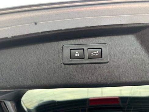 Used 2024 Subaru Outback Premium image 20