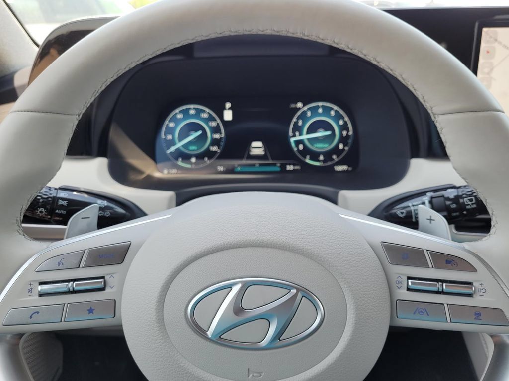 Used 2024 Hyundai Palisade Limited FWD image 24