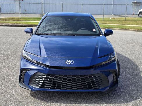 Certified 2025 Toyota Camry SE w/ Convenience Package image 2