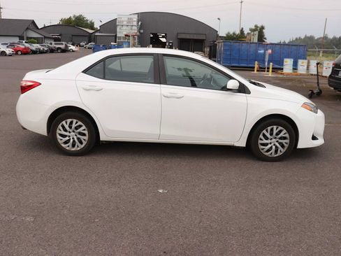 Used 2019 Toyota Corolla LE FWD image 4