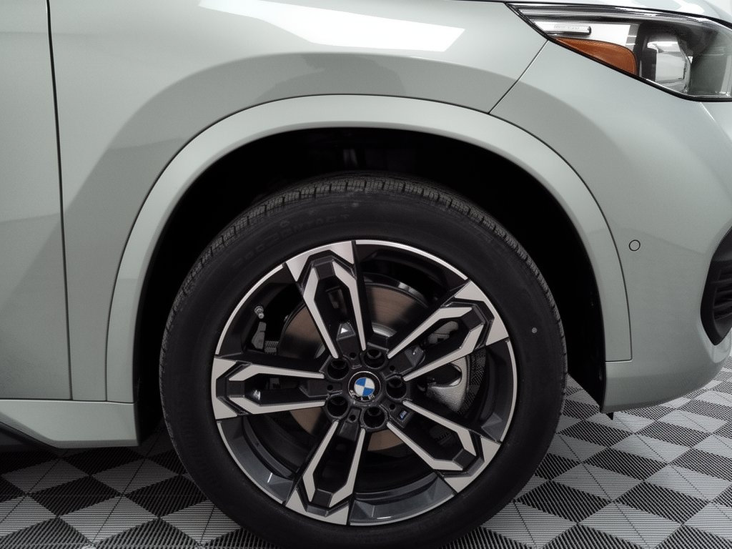 Used 2026 BMW X1 xDrive28i w/ Technology Package AWD/4WD image 13