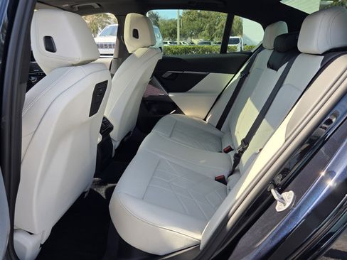 Used 2026 BMW 530i w/ M Sport Package image 11