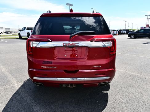 Used 2021 GMC Acadia Denali w/ Denali Ultimate Package AWD/4WD image 7