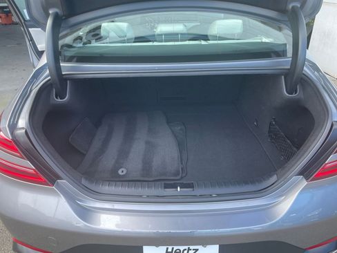 Used 2025 Genesis G70 2.5T image 33