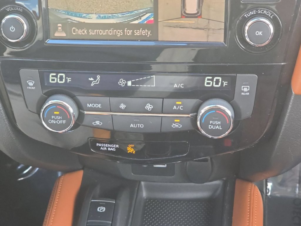 Used 2018 Nissan Rogue SL w/ Premium Package AWD/4WD image 24