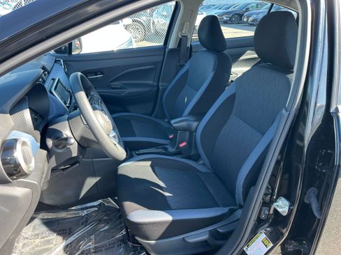 Used 2025 Nissan Versa SV image 35