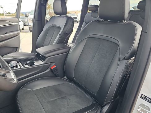 New 2026 Jeep Grand Cherokee Laredo image 15