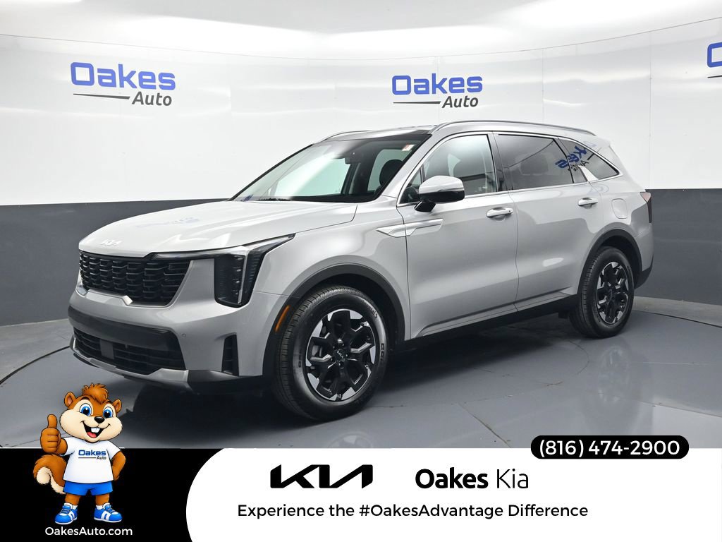 Certified 2026 Kia Sorento S w/ S Panoramic Sunroof Package FWD image 3