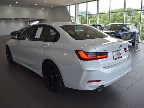 Used 2024 BMW 330i xDrive Sedan w/ Convenience Package AWD/4WD image 5