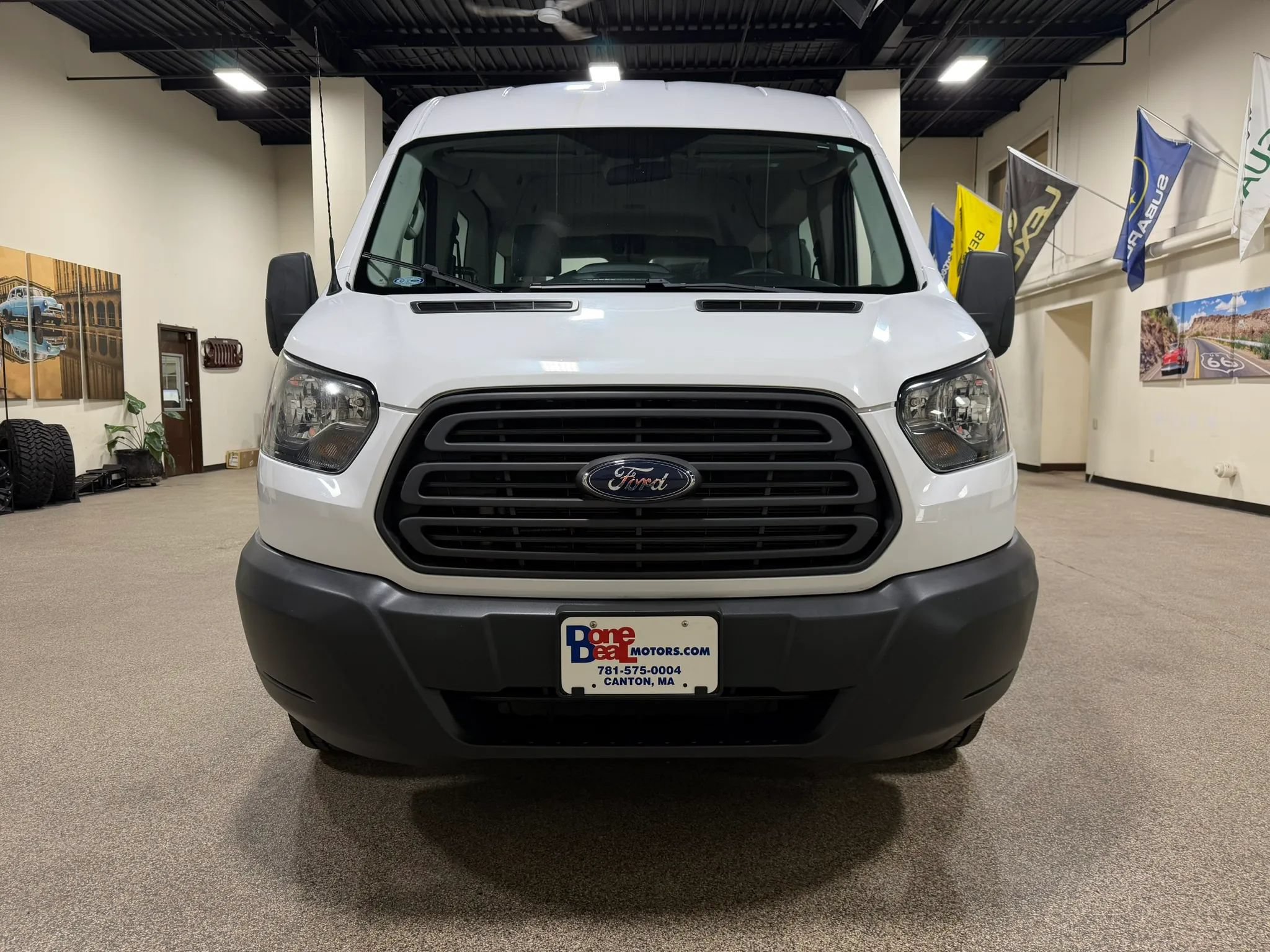 Used 2015 Ford Transit 150 XL RWD image 2