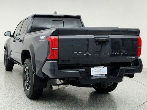 Used 2025 Toyota Tacoma TRD Sport image 6