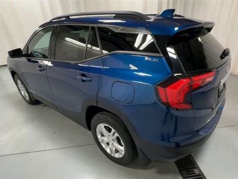 Used 2020 GMC Terrain SLE w/ Driver Convenience Package image 6