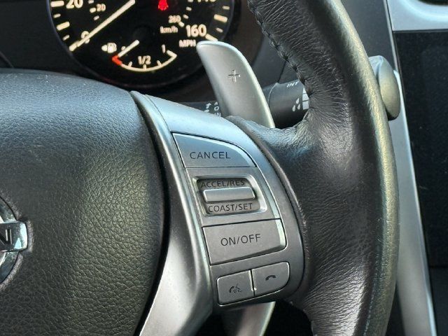Used 2017 Nissan Altima 2.5 SR w/ Midnight Edition Package FWD image 14