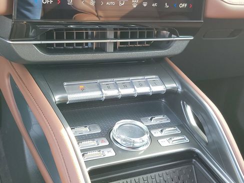 New 2026 Lincoln Nautilus Reserve image 28