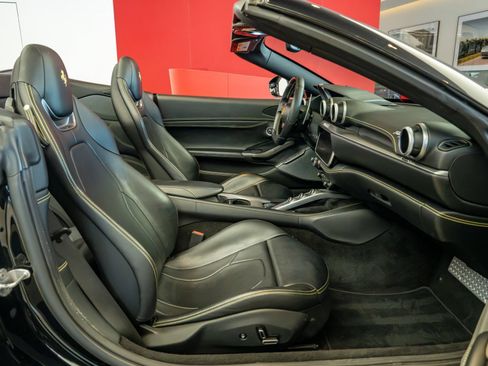 Certified 2020 Ferrari Portofino RWD image 20