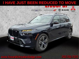 Used 2023 BMW X7 M60i w/ Executive Package AWD/4WD video 3