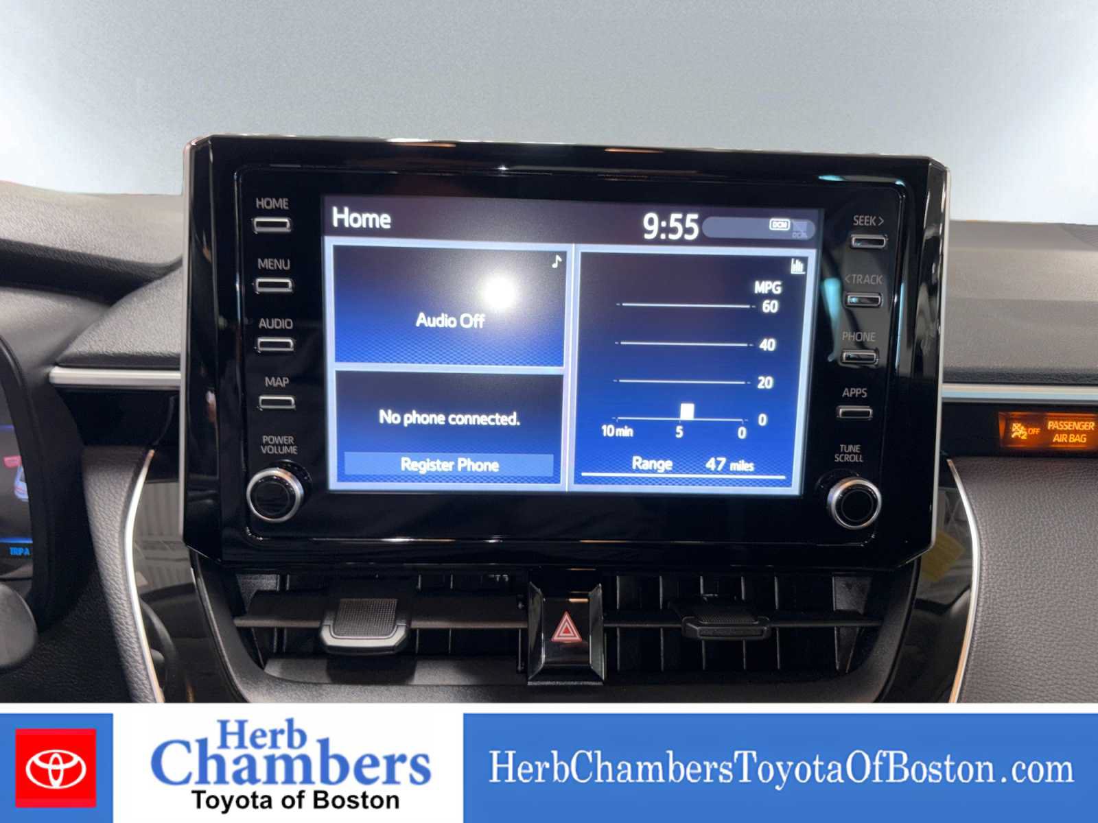 Used 2020 Toyota Corolla LE FWD image 12