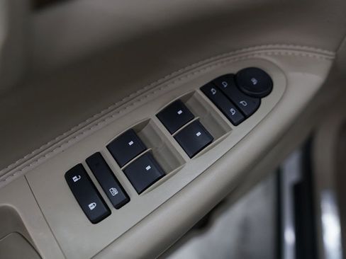 Used 2007 Saturn Outlook XR w/ Premium Trim Pkg FWD image 17
