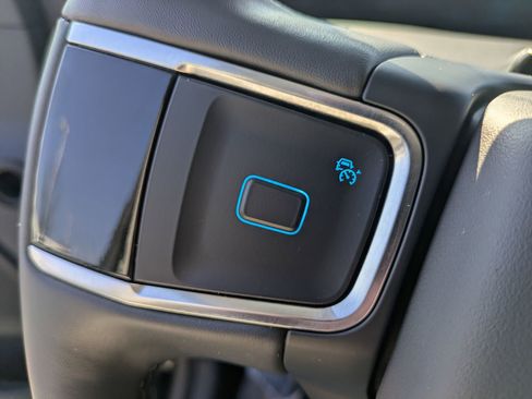 Certified 2025 Ford Expedition Active image 16