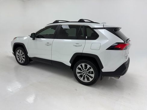 Used 2023 Toyota RAV4 XLE Premium image 37