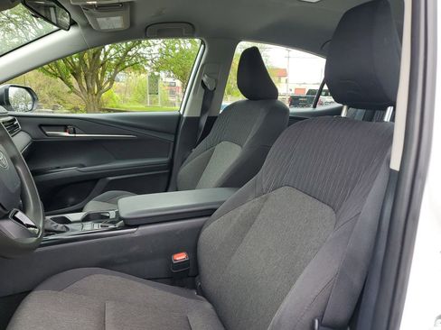 Used 2025 Toyota Camry LE FWD image 14