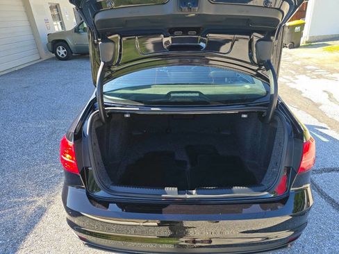 Used 2017 Volkswagen Jetta GLI FWD image 17