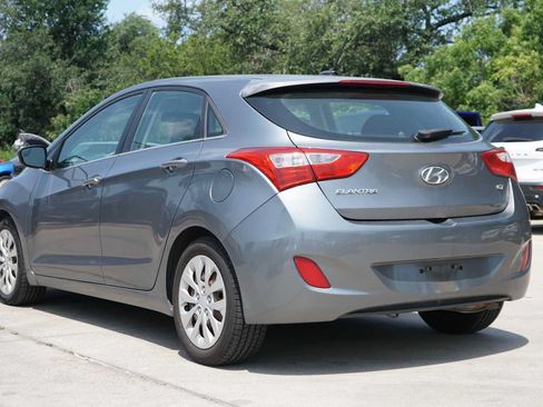 Used 2016 Hyundai Elantra GT FWD image 4