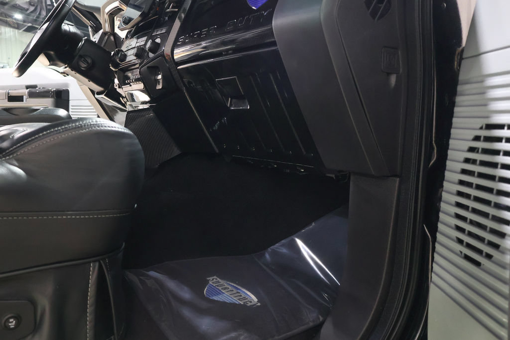 Used 2015 Ford F650 2WD Crew Cab Super Duty image 41