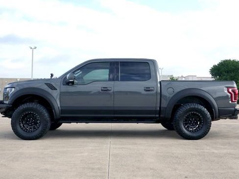 Used 2018 Ford F150 Raptor w/ Equipment Group 802A Luxury image 4