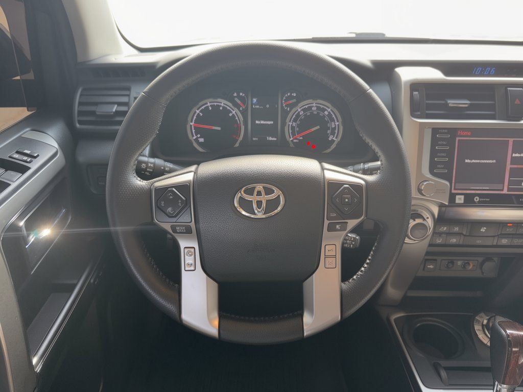 Used 2022 Toyota 4Runner Limited AWD/4WD image 14