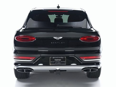 Certified 2025 Bentley Bentayga Extended Wheelbase image 13