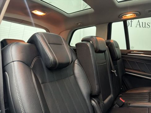 Used 2014 Mercedes-Benz GL 450 4MATIC image 27