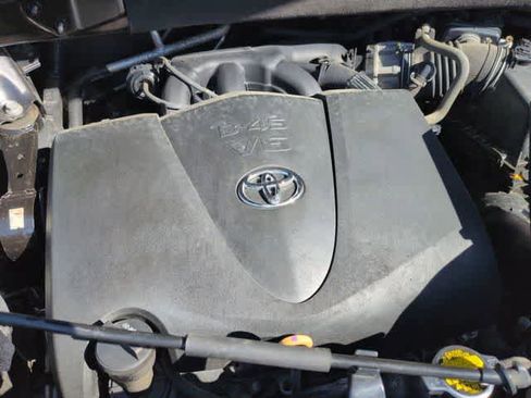 Used 2017 Toyota Highlander Limited Platinum AWD/4WD image 15