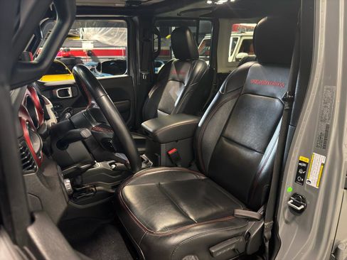 Used 2022 Jeep Wrangler Unlimited Rubicon w/ Xtreme Recon 35" Tire Package image 14