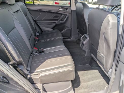 Used 2023 Volkswagen Tiguan SE AWD/4WD image 21