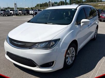 Used 2017 Chrysler Pacifica Touring-L