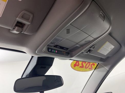 Certified 2024 Chevrolet Equinox LT image 25