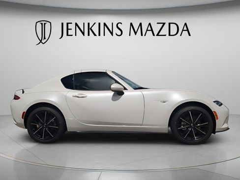 New 2026 MAZDA MX-5 Miata RF Grand Touring RWD image 8