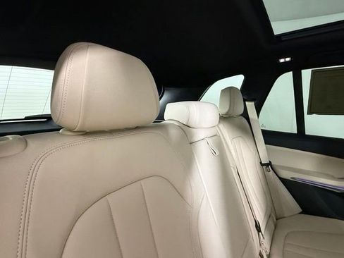 Used 2019 BMW X5 xDrive40i AWD/4WD image 25