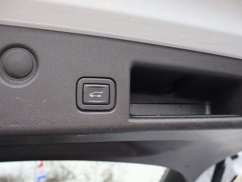 Used 2024 Chevrolet Equinox RS image 28