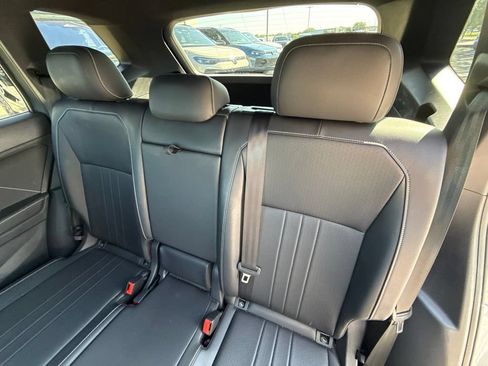 Used 2024 Volkswagen Tiguan SE R-Line AWD/4WD image 22